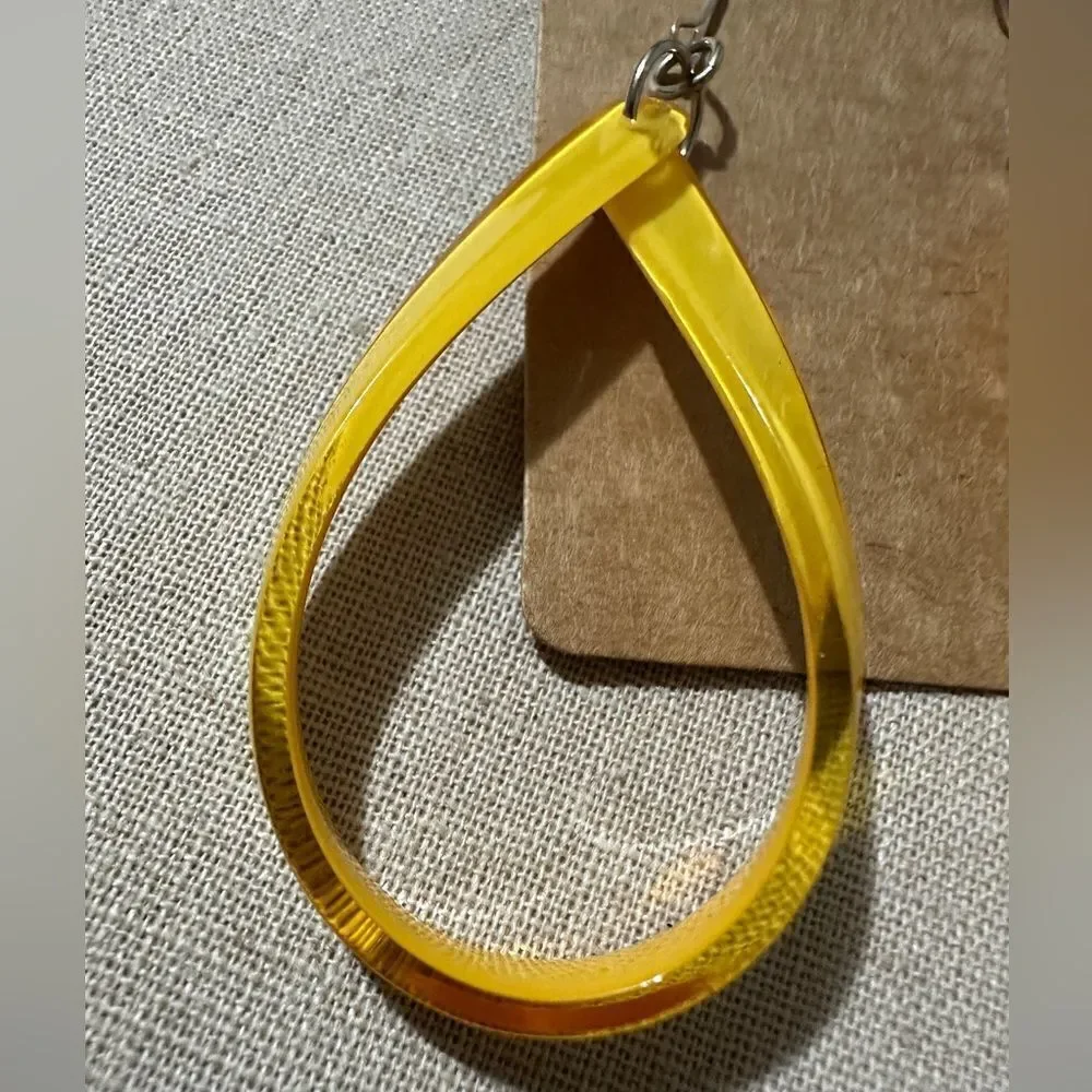 N/A bold yellow